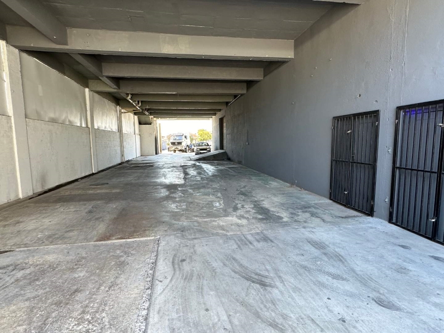 To Let commercial Property for Rent in Maitland Western Cape